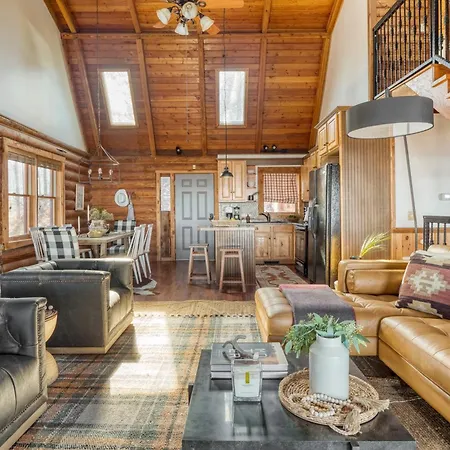 Pine Needle By Avantstay Log Cabin W Gorgeous Views Hot Tub Patio Pool Table Gatlinburg Exterior photo